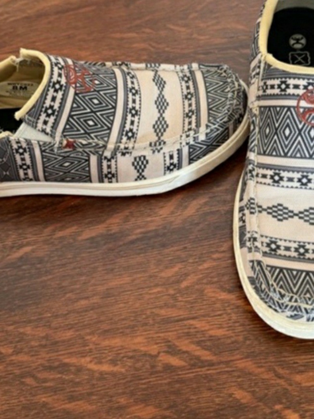 Twisted X Women’s Slip-On Loafers in Black & White Aztec Print